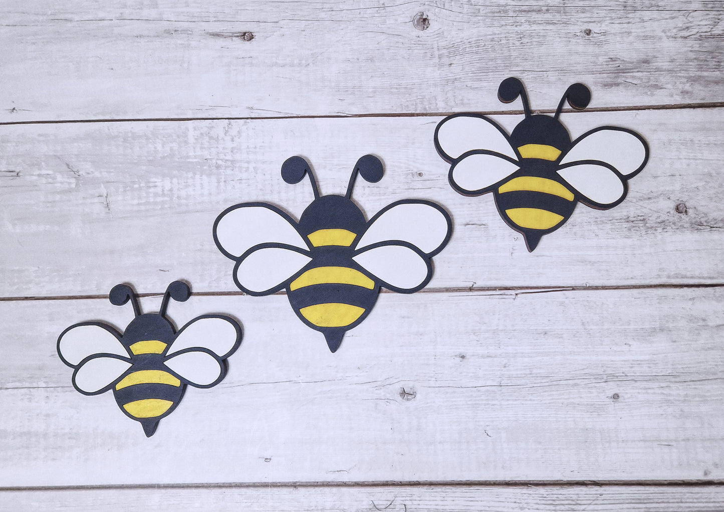 Wooden Bee wall decor