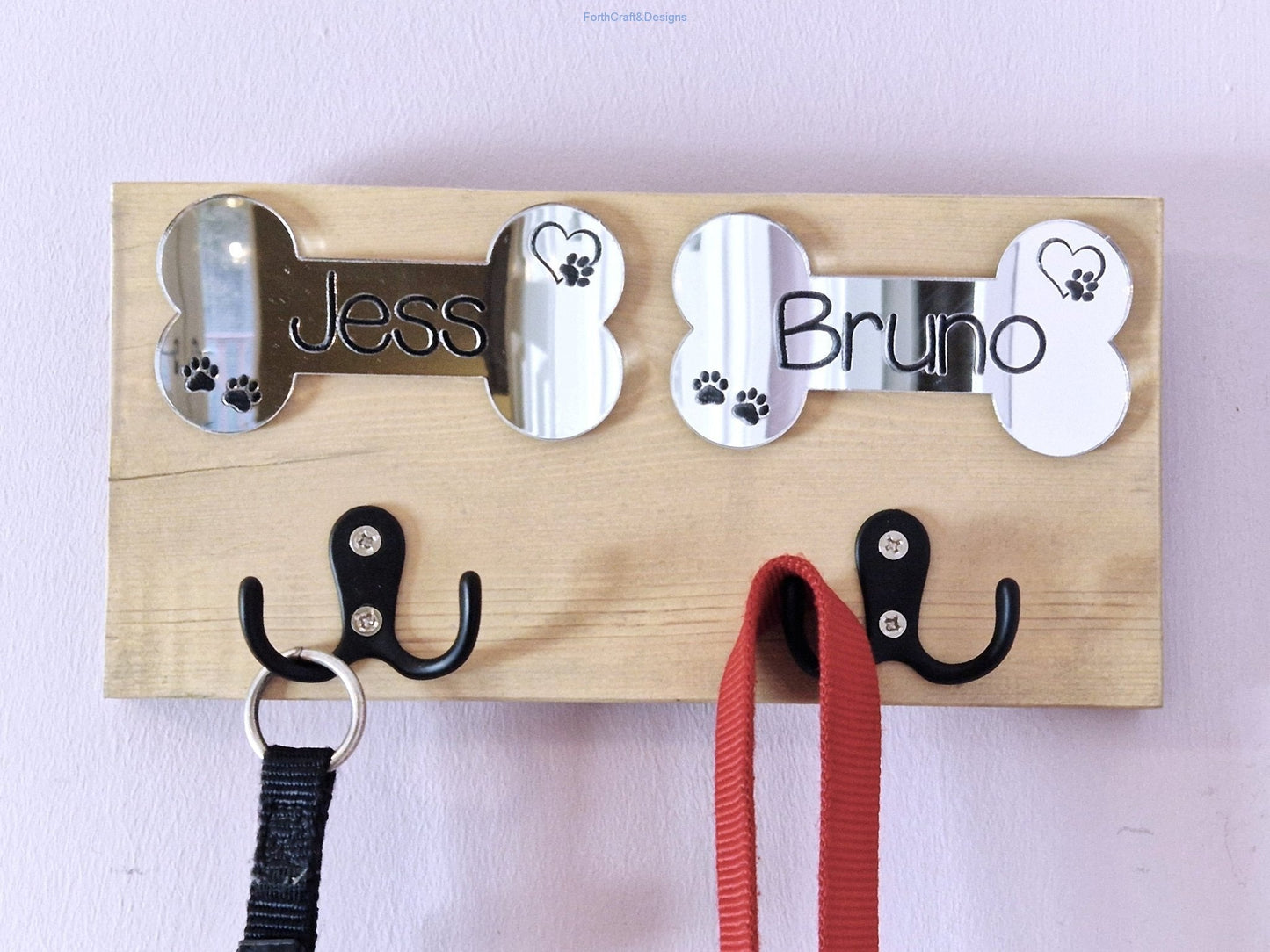 Personalised wooden dog leash hanger