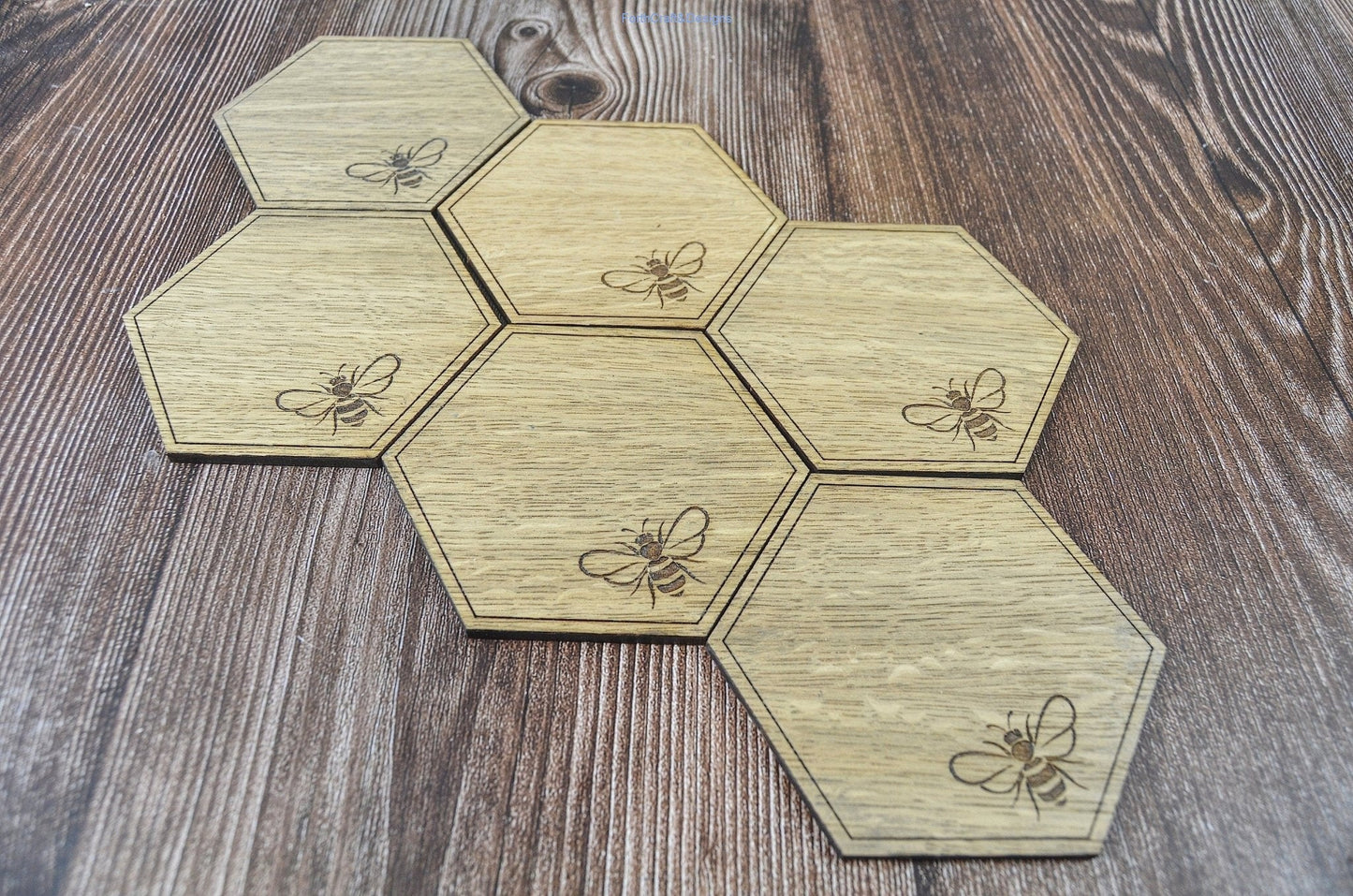 Wooden Bee coaster set