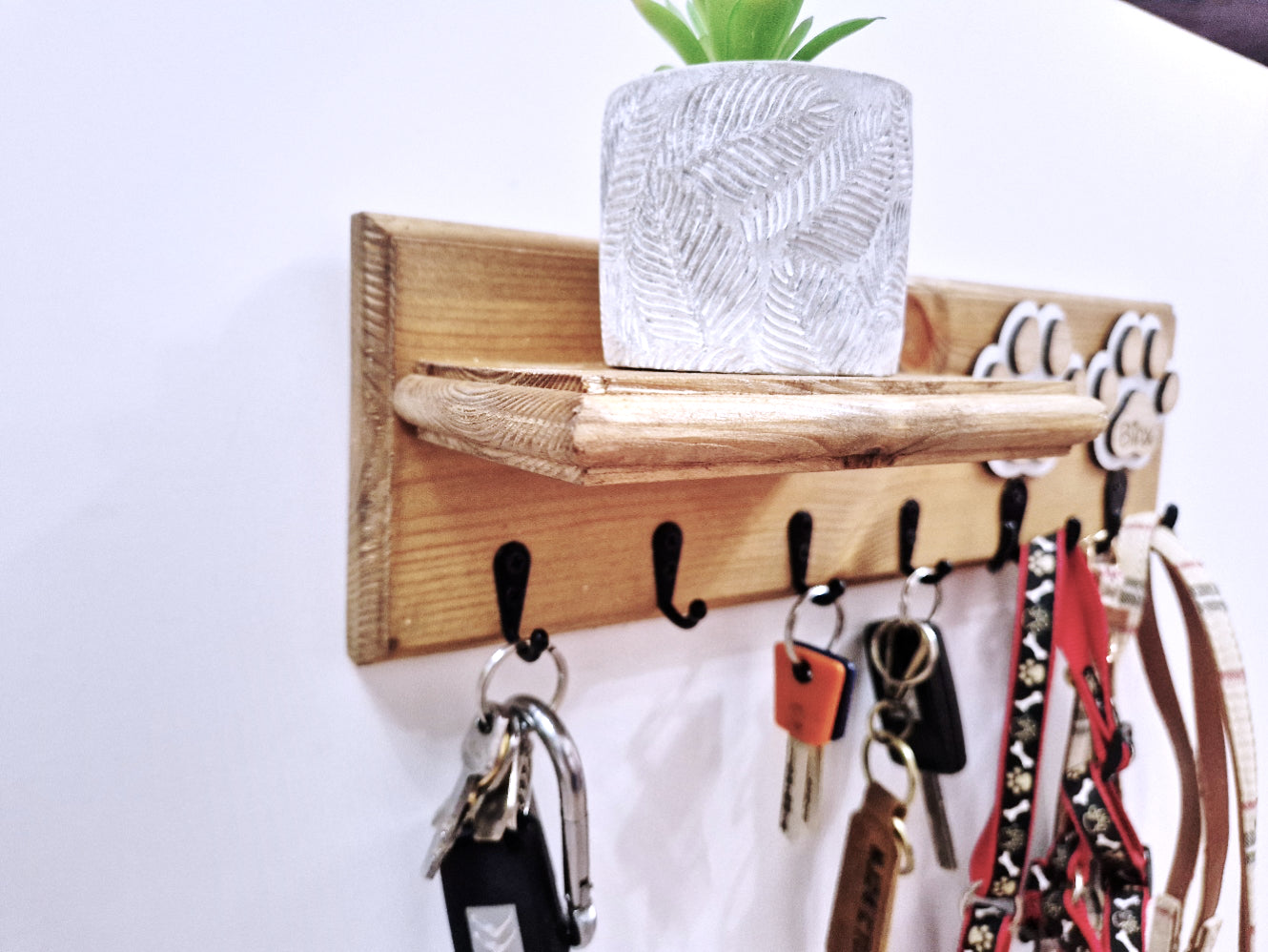 Personalised wooden dog leash + key holder.