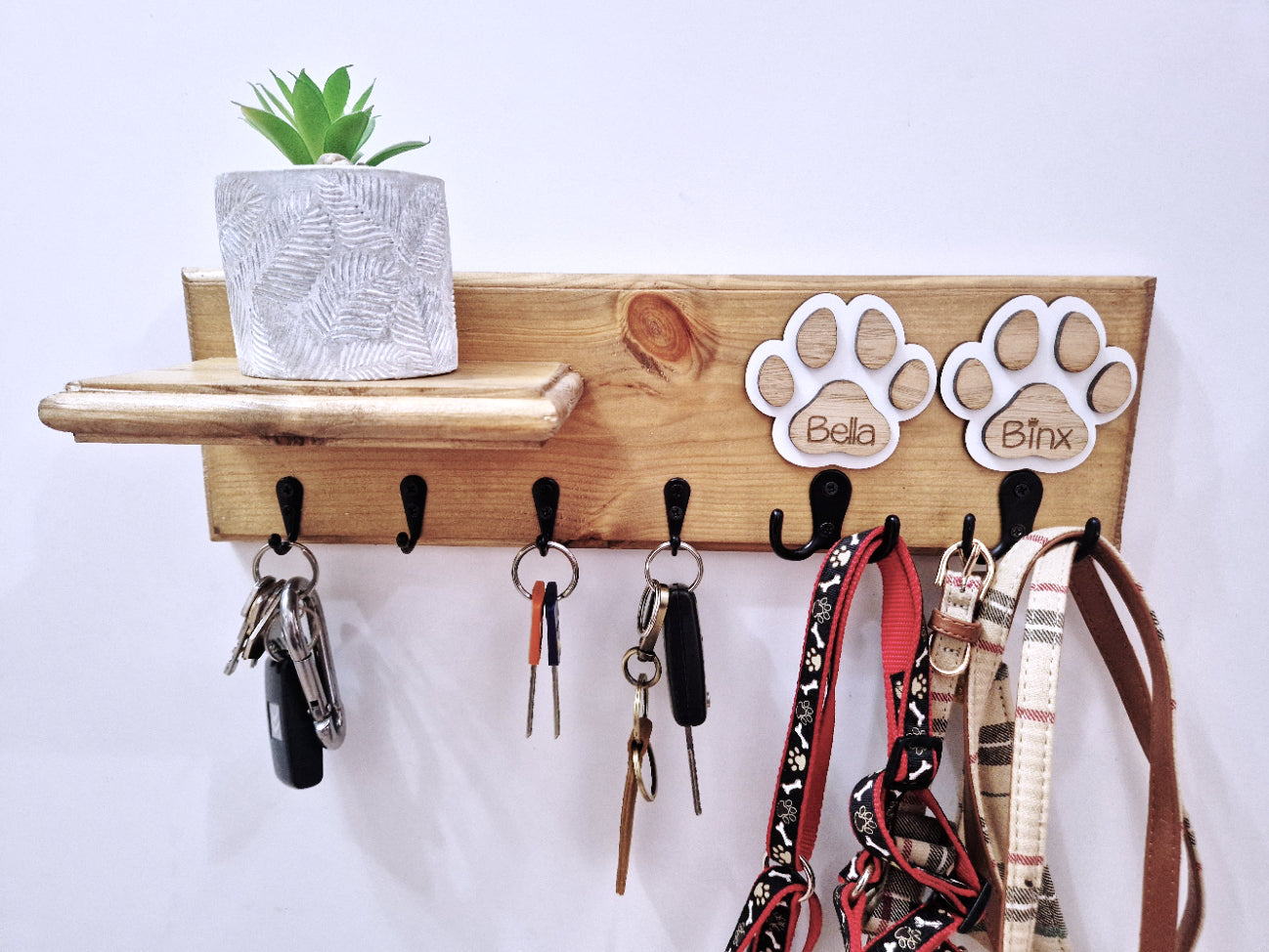 Personalised wooden dog leash + key holder.