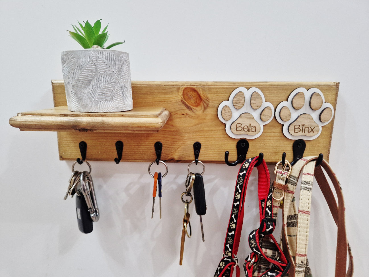 Personalised wooden dog leash + key holder.