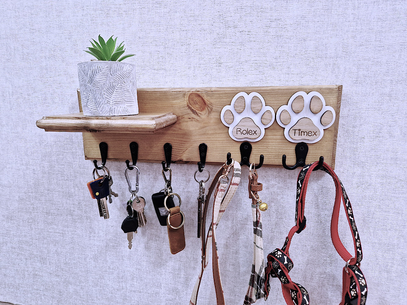 Personalised wooden dog leash + key holder.