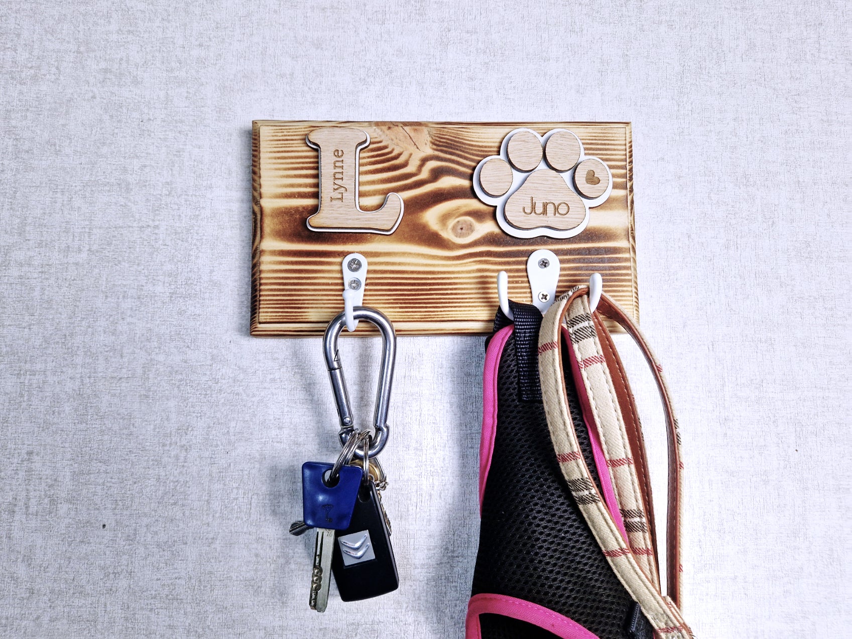 Personalised key and leash hanger