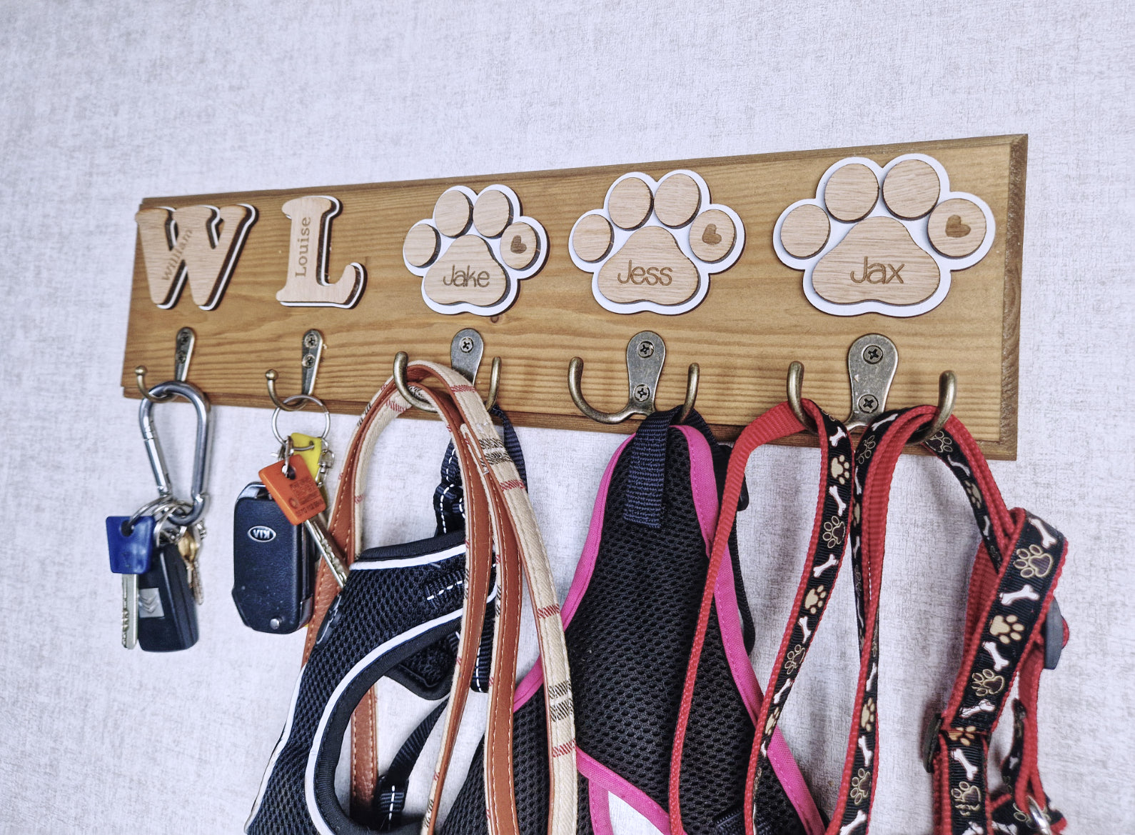 Personalised key and leash hanger