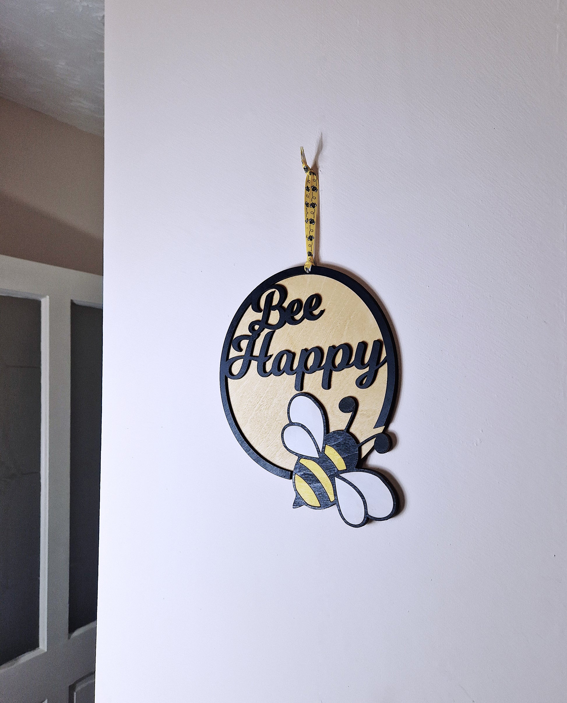Bee happy wall plaque
