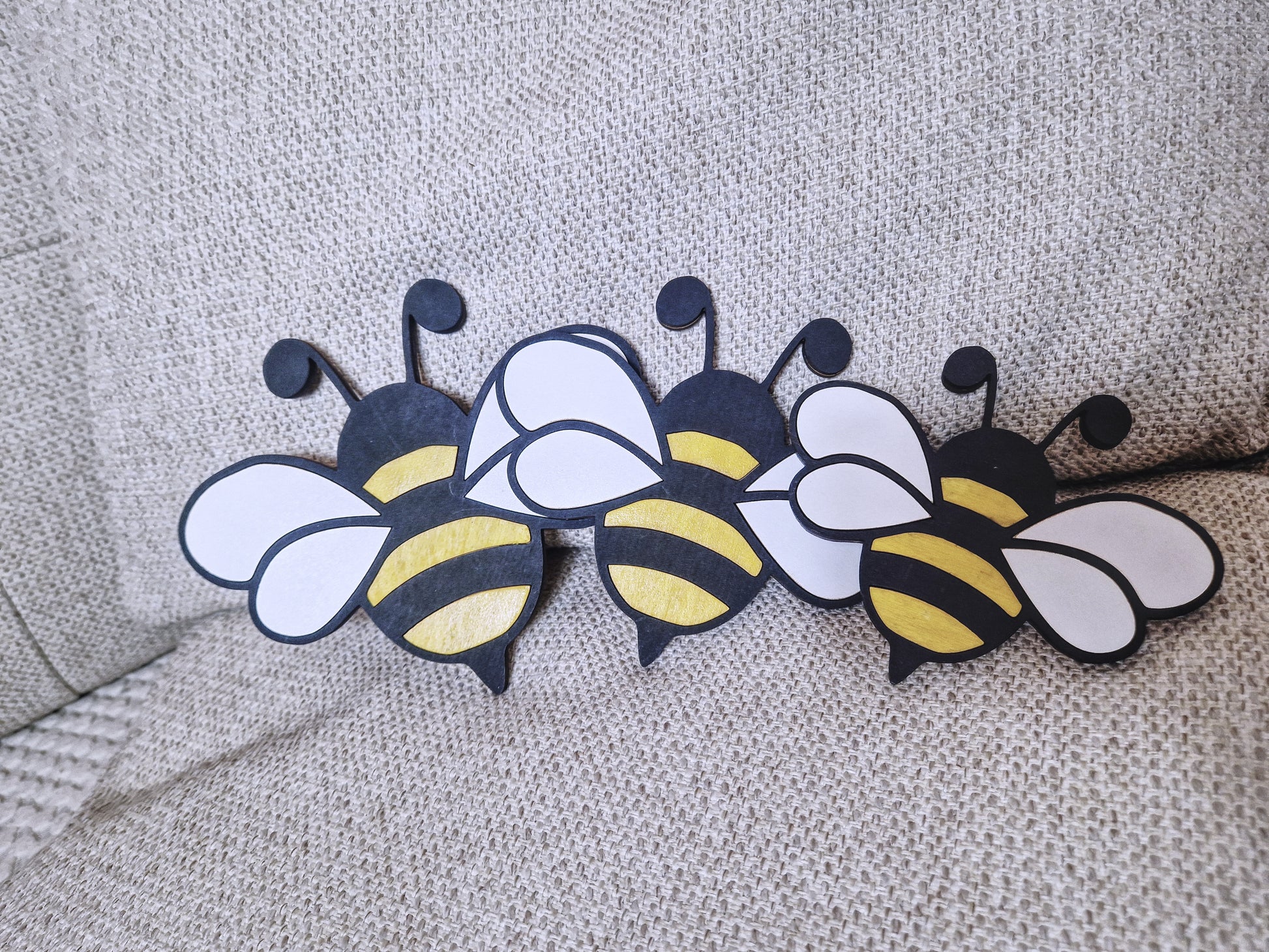 Wooden Bee wall decor