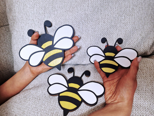 Wooden Bee wall decor