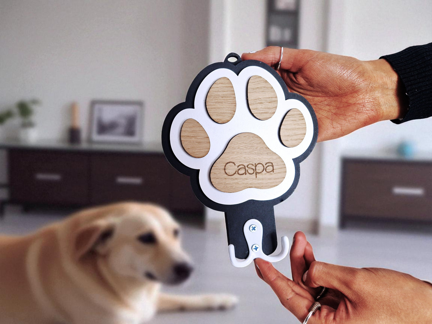 Personalised dog leash hanger